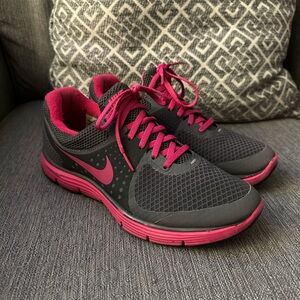 Nike women running shoes- size 8.5